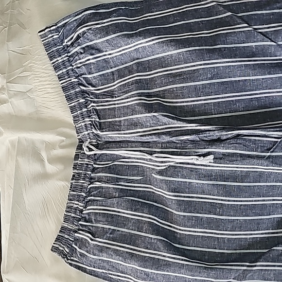 Cropped Linen blue and white pants - Picture 3 of 13